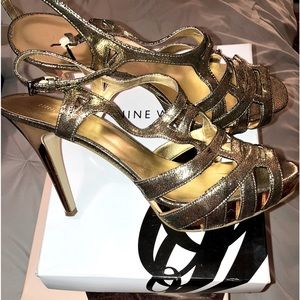 Lovely gold Nine West platform heel